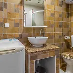 Daire 4 Bedroom Gorgeous In *