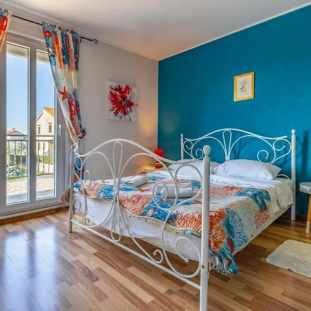4 Bedroom Gorgeous In *